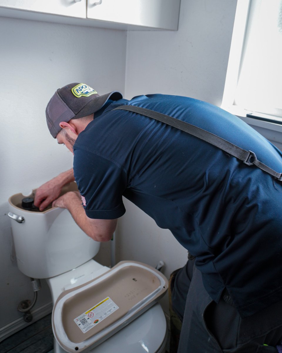 ApolloCanFixIt's tweet photo. Let’s talk toilets 🚽

From constant running to surprise clogs (and the occasional “okay… that’s a lot of yuck”), we’ve seen it all.

Most toilet issues are quick fixes when caught early; that’s what our crew is here for.

#plumbing #portland #toilet #vancouverwa https://t.co/6bYPCS1gwQ