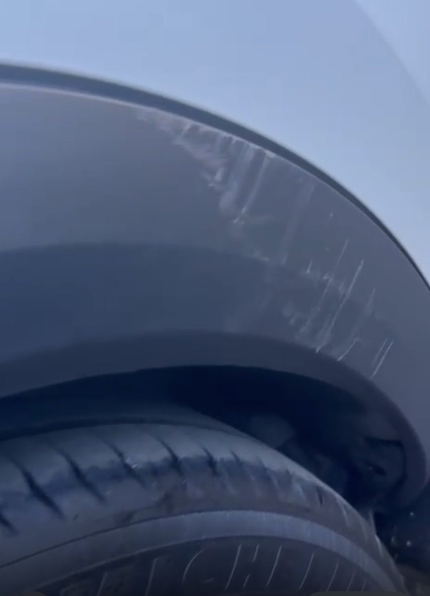 gokceoglu67's tweet photo. @CitroenTurkiye Bayrampaşa Çetaş Citroën Yetkili Servisi’ne hasarsız teslim ettiğim aracımı sağ arka kapısı ve dodiği sürtülmüş şekilde teslim aldım. Hiç bir şekilde çözüm sunulmadı, mağduriyetim giderilmedi.  #Citroen #MüşteriMemnuniyeti #cetas #şikayet #çetaş https://t.co/VNGG1ad46v