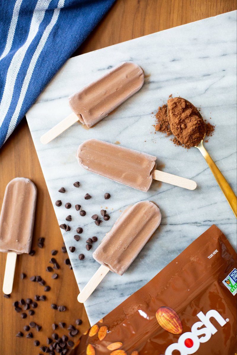 NooshBrands's tweet photo. Your favorite summer treat just got a protein boost 💁‍♀️ Give into your chocolate cravings with these Protein Fudgsicles, we made these using a recipe from @Lexiscleankitch ! 😋 
•
#plantbasedprotein #chocolateprotein #proteinsnacks #summertreats #glutenfreedairyfree https://t.co/q3plEK1jIh
