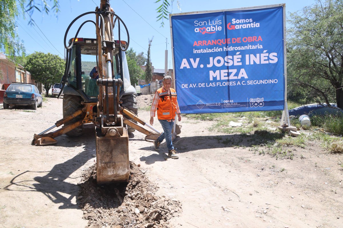 SLPMunicipio's tweet photo. 💧 Las obras que mejoran tu calidad de vida continúan.

Arrancamos la instalación hidrosanitaria en la Av. José Inés Meza, una acción que permitirá contar con una infraestructura más eficiente y preparada para el crecimiento de nuestra ciudad.

¡Seguimos trabajando por un San Luis más amable!
