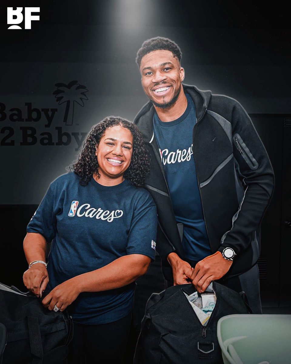 BBallGround's tweet photo. Giannis won at life. https://t.co/ybcAcJwjQX