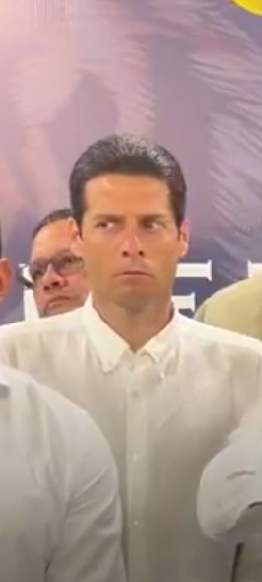 ziverun's tweet photo. @jucala1 No sé quiénes son pero me dieron gracia sus expresiones 😁 https://t.co/gSZ5JurMhP