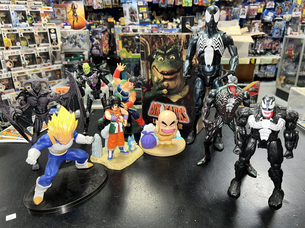 waxpaxquake's tweet photo. #dragonball #spiderman #venom #quakecollectibles #waxpaxquake #vintageshop #vintagestore #recordstore #vinylrecords #collectiblesstore #vintagetoystore #toystore #toys4sale Always OPEN 12pm to 7pm 6 days a week, closed Mondays. Call the store for Questions or come in. https://t.co/PqIIyyX7Ab