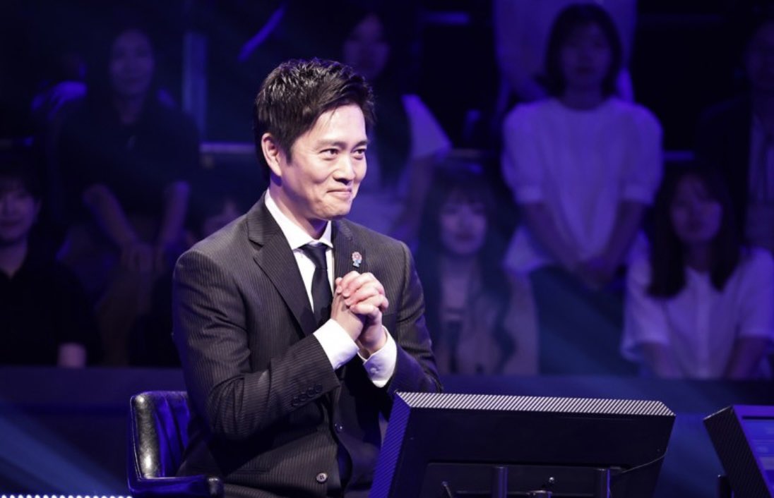 shakai_Nomad's tweet photo. 【速報】吉村洋文氏、横浜花博で関東の万博来場者への「恩返し」目標に”クイズ＄ミリオネア”へ挑戦。

1000万円を獲得した場合は、大阪・関西万博に関東から足を運んだ人々への恩返しとして、園芸博で盛大なイベントを開催したいと語った🌸 https://t.co/3SGT8gNG5K