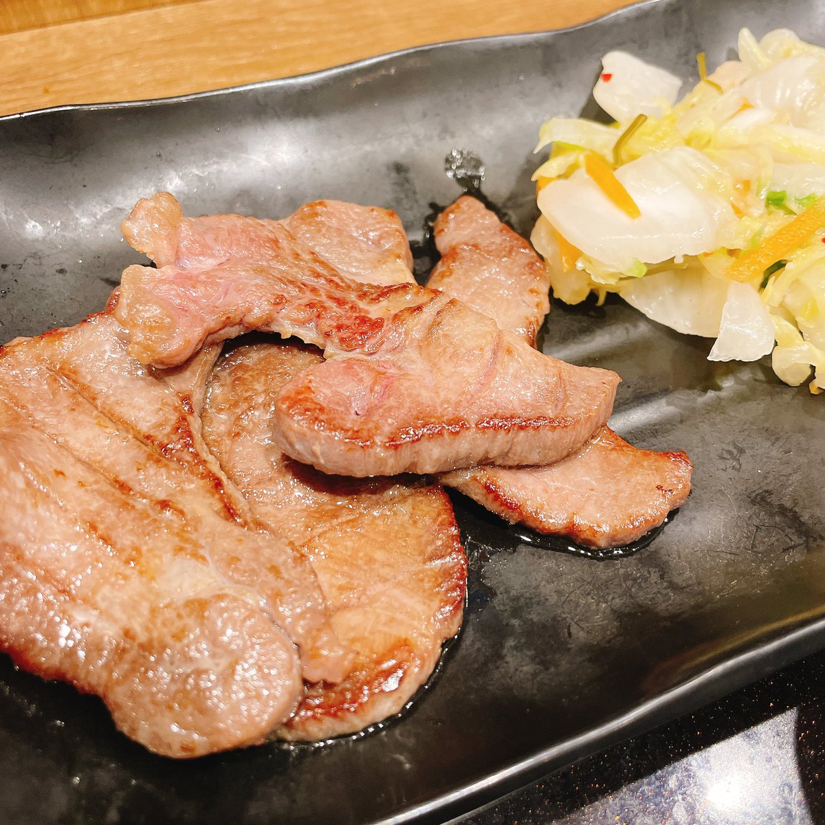 pompomkiiro's tweet photo. #早朝飯 #吉野家 #牛タン #期間限定 https://t.co/qkMMO0eXKa