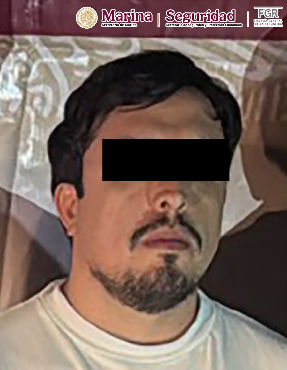 lopezdoriga's tweet photo. #AHORA

El Gabinete de Seguridad informó la detención de dos presuntos objetivos prioritarios en operativos realizados en Yucatán y Nayarit.

Las autoridades los identifican como generadores de violencia vinculados con delitos como narcotráfico, tráfico de armas, extorsión y homicidio.

Más en https://t.co/xWxnQ3nYtN