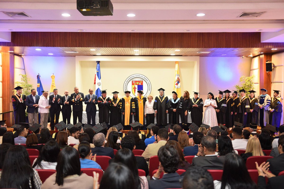TribunalConstRD's tweet photo. Magistrados del #TCRD participaron en acto de investidura en el que la @PUCMM otorgó el título de doctor honoris causa en Ciencias Jurídicas al jurista venezolano Allan Randolph Brewer-Carías en reconocimiento a su extraordinaria trayectoria académica y a sus aportes al derecho. https://t.co/LY2DLV3hRS