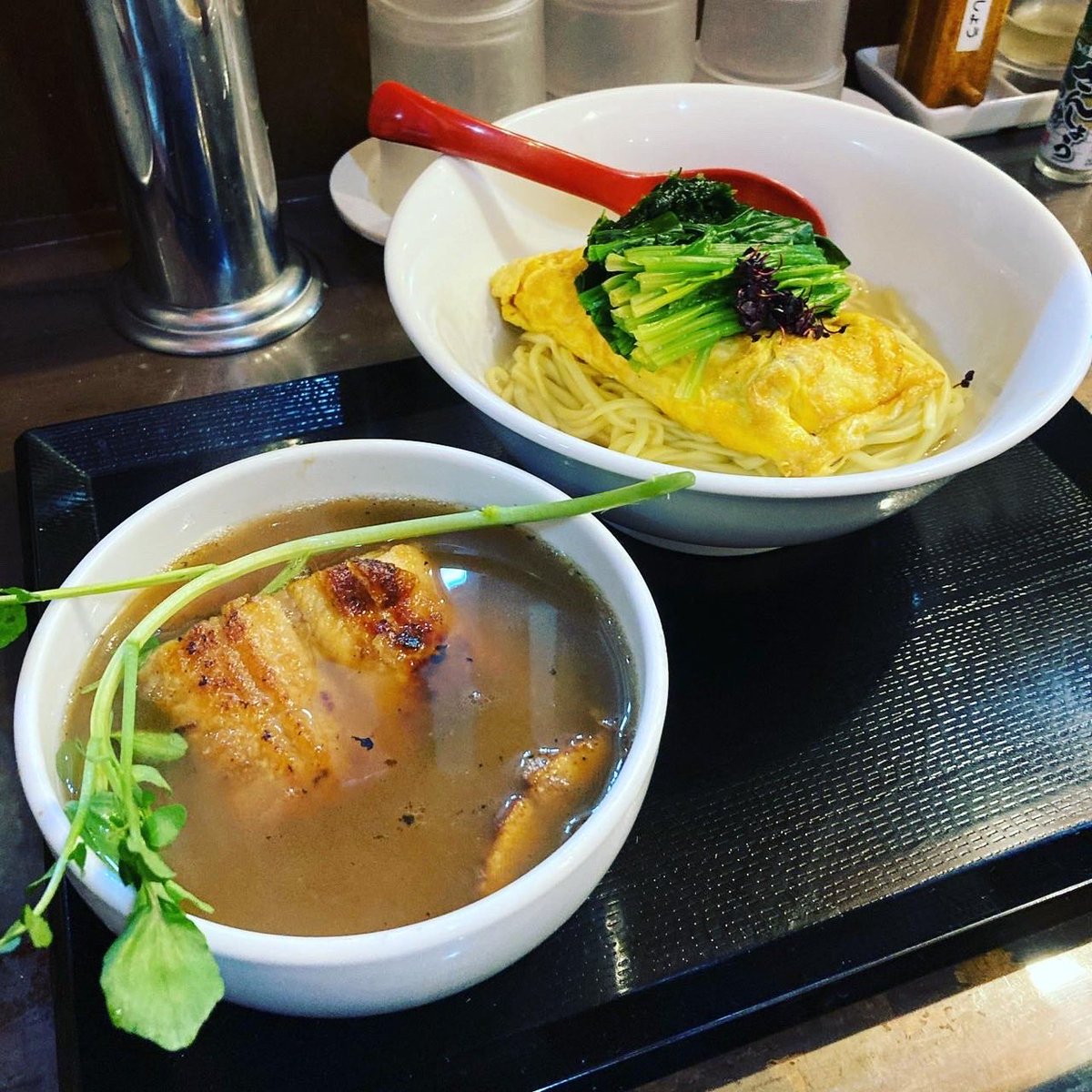Ginger_yuuki's tweet photo. 7/26限定。
似星✖️麺屋有希 コラボ第四弾。

年に一度、土用の丑の日限定
「うなぎ」復活。

本気で仕上げる、他では食べられない一杯。
この日だけの限定です。

売り切れ次第終了。
ご来店お待ちしております。 https://t.co/6zi2wBh2lk