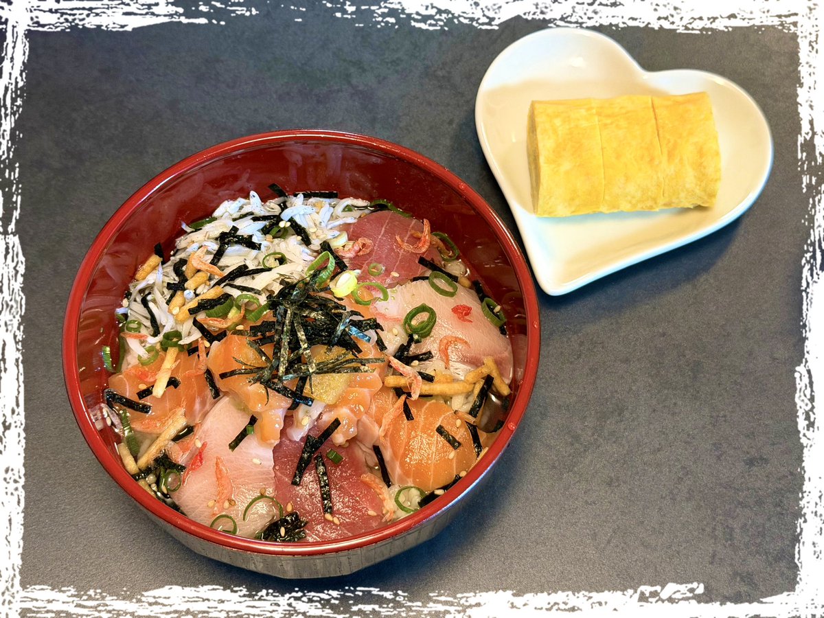 VALIS_RARA's tweet photo. ⋱ 今日の朝ごはん ⋰

⟡海鮮お茶漬け
⟡卵焼き

(✌︎ｻ˙˘˙ﾁ✌︎)

#ららりうむ朝ごはん 🍴𓂃𓈒𓏸︎︎︎︎ https://t.co/M93cZtU9Of