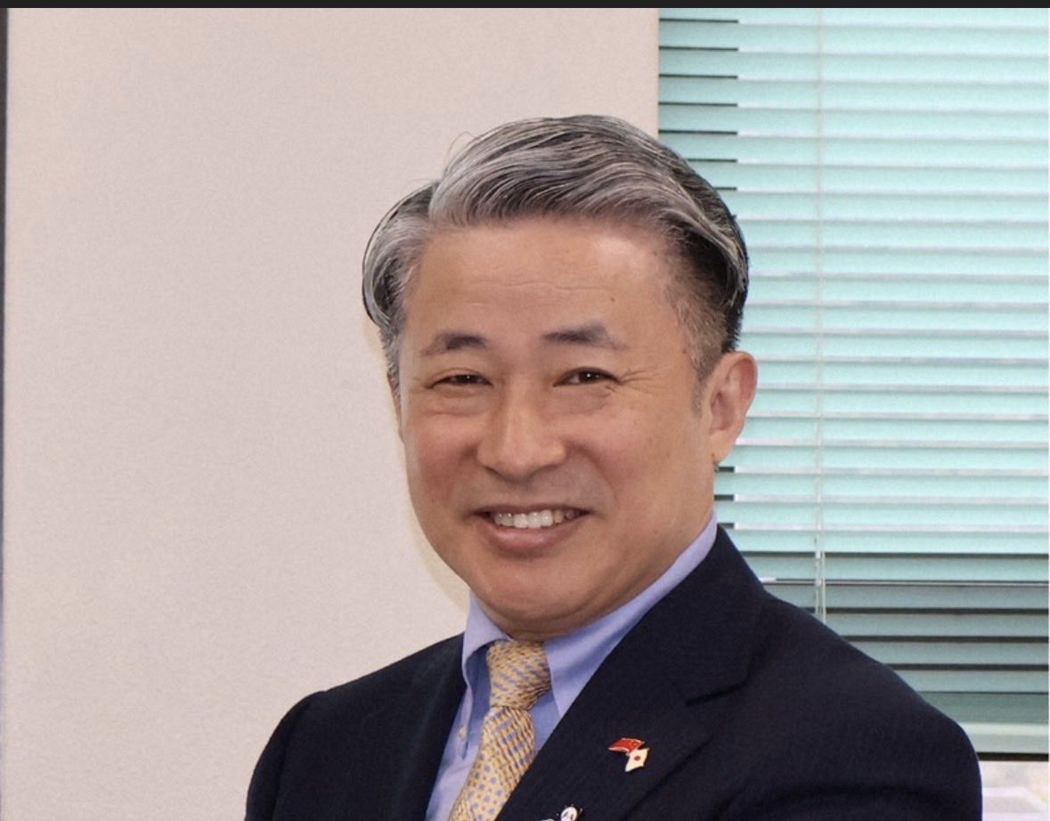 GrwaNnKqMn5nG68's tweet photo. 高市総理の台湾有事についての発言について、「汚いクビを斬ってやる」と暴言を吐いた薛剣中国大阪総領事。

今度は、大学の講演会で、
「西洋に見習うのではなく、中国との関係を
深めるべき」と発言しました。

こんな反日の人間が、総領事であることが、
今の中国という国の状態を表しています。

そもそも、各国と友好関係を持つ気など、
一切なく、覇権を振り回したいのです。

本当に、断交したいです。