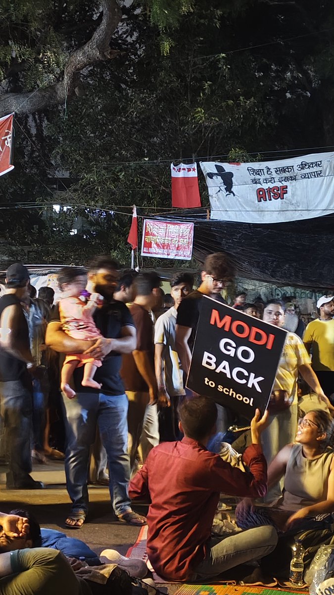 iamsreshthaa's tweet photo. Jantar Mantar alive with protesters 
June 24, 2026 midnight
#cjp #delhi https://t.co/iyFMqgOZXn