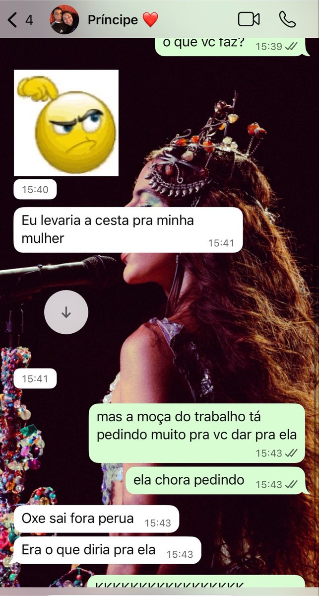 yeleres's tweet photo. ele: no trabalho 
eu: em casa descansando depois de chegar do trabalho 
o diabo: se acabando de rir junto comigo https://t.co/x8Q3lNnQF9