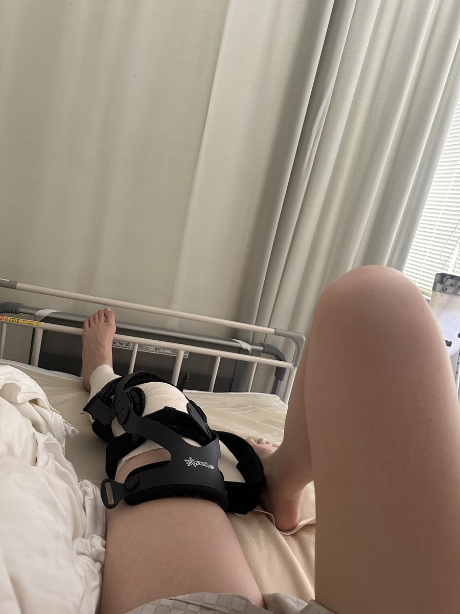 a_chan175's tweet photo. このおやすみ3秒の私が痛さで二日連続睡眠時間1時間という不眠を記録している🤯🤯🤯 https://t.co/sGXzwukZWr