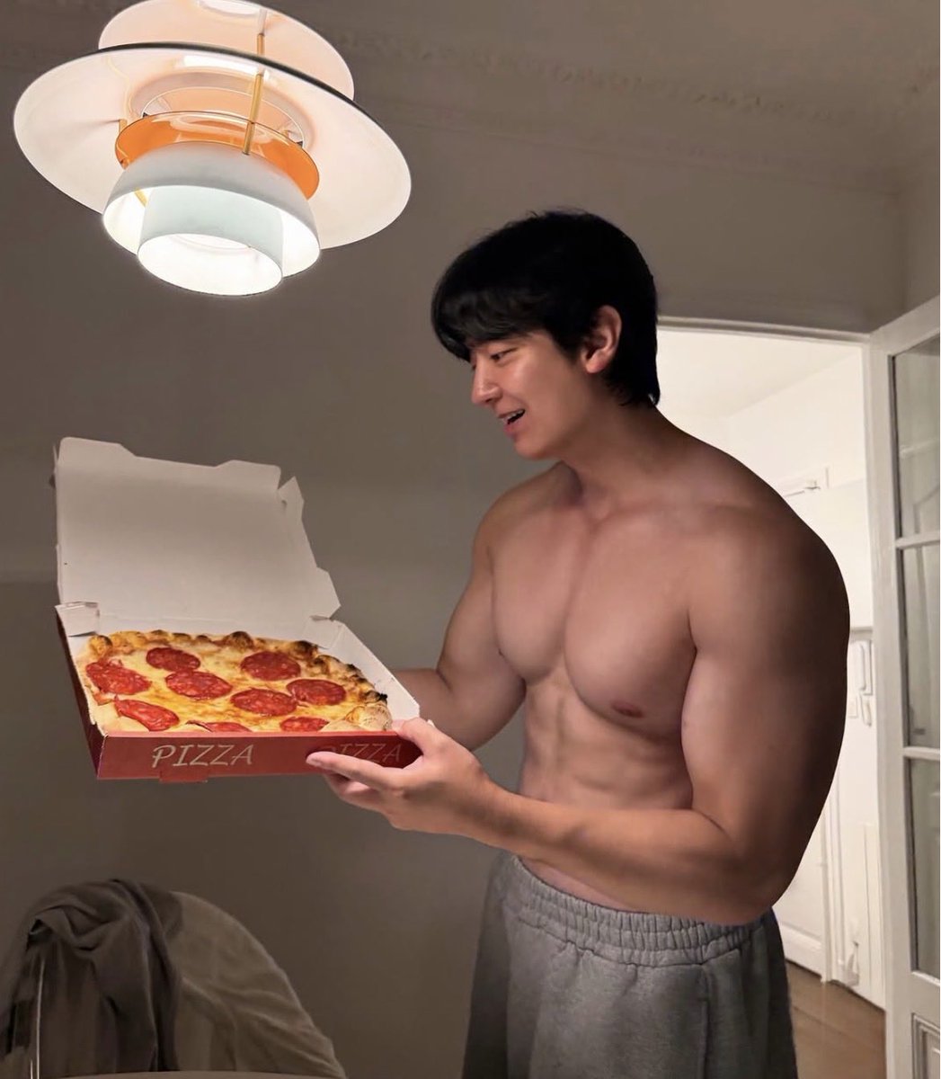 dailyhotdudes's tweet photo. Dino
💪 ☕️ 🍕 https://t.co/kILzv7Gz7q