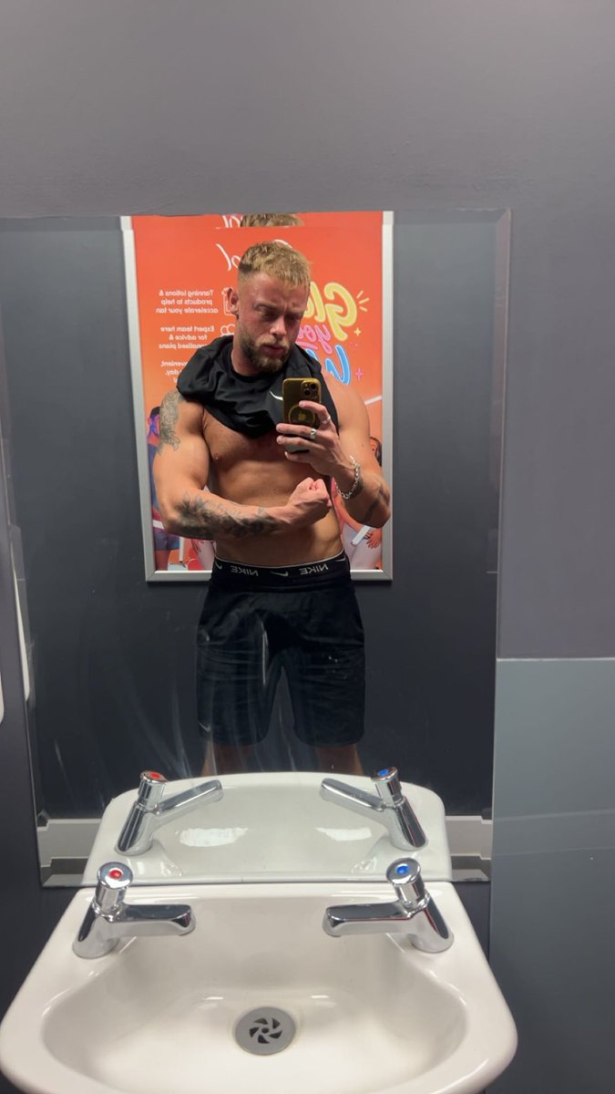 ALPHABOSSJOEL's tweet photo. Expensive weekend needs paying for by fagboys

Alpha findom cash master drain bully paypig drain https://t.co/QVoBTl2GYw