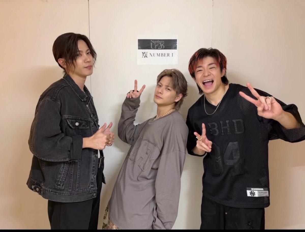 sharko0215's tweet photo. 昔から
楽しい時間✨ほど
終わると
どーっと寂しくなる😭😭😭
超メンドーな性格🤣
好き過ぎるのも大変だ🤣

まずは仕事
明日は...🤔

❤️🩵💜今日も元気に
どこかで笑っていてね🌟 https://t.co/rJyxOVVz3E