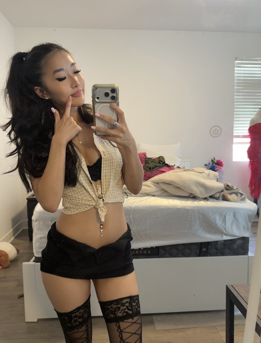 Princess Nina 🪽 tweet media