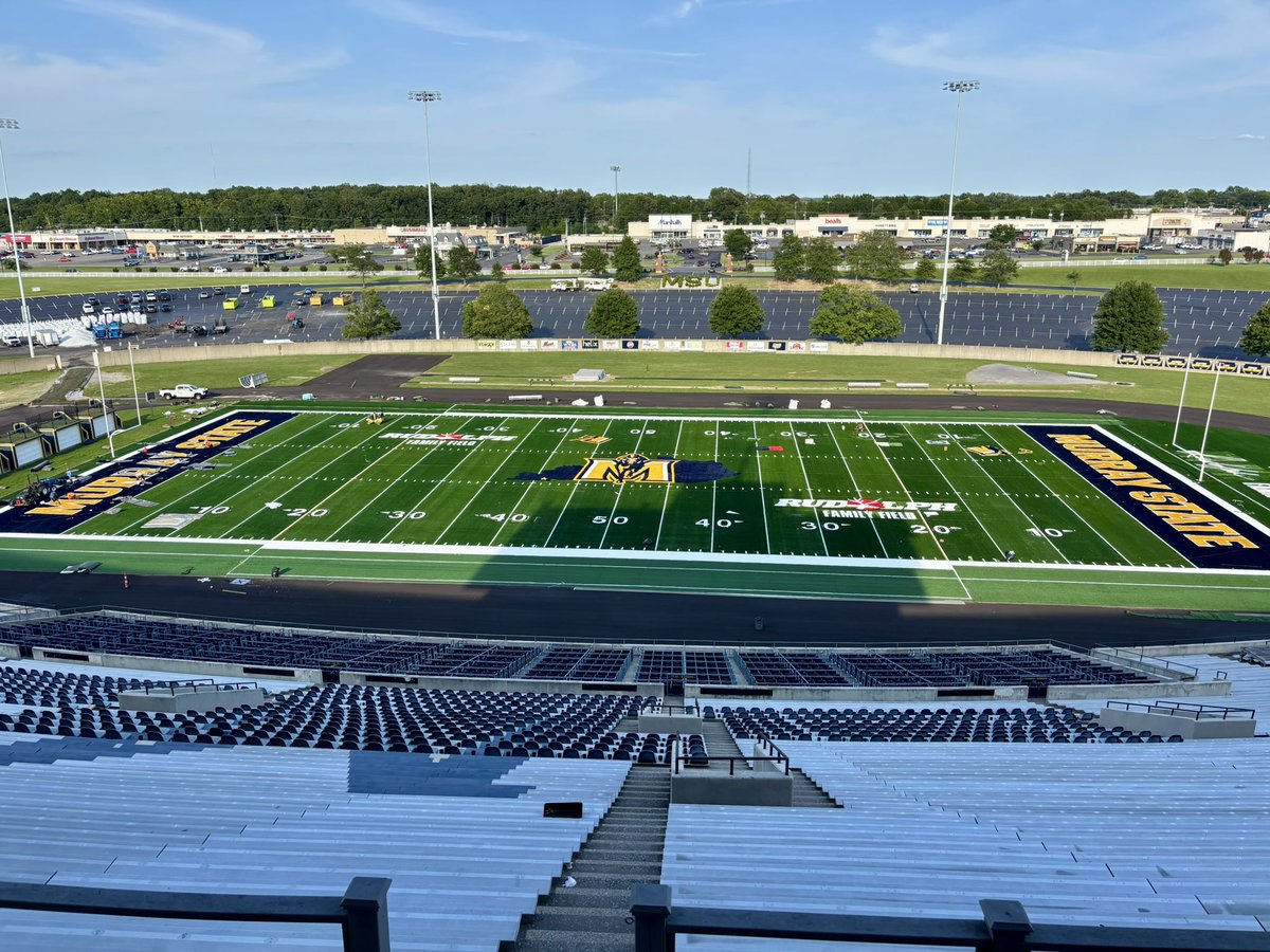 UNKBiol106's tweet photo. Checking out the updates to the @murraystateuniv football field today https://t.co/zbooAOnVI9