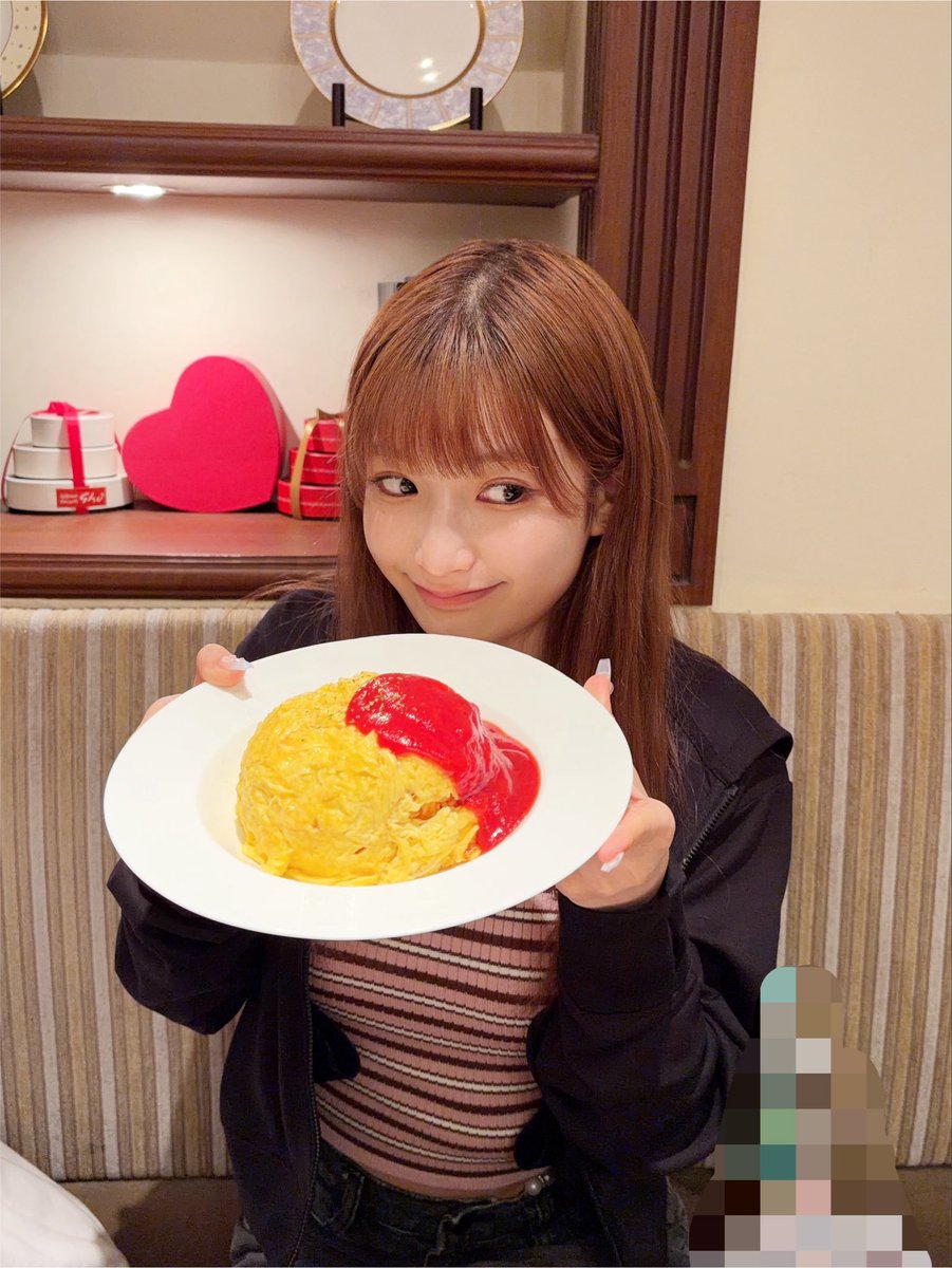 rion_8ware's tweet photo. おはよー！

 #もぐもぐりおん オムライス https://t.co/eSZUcijvp0