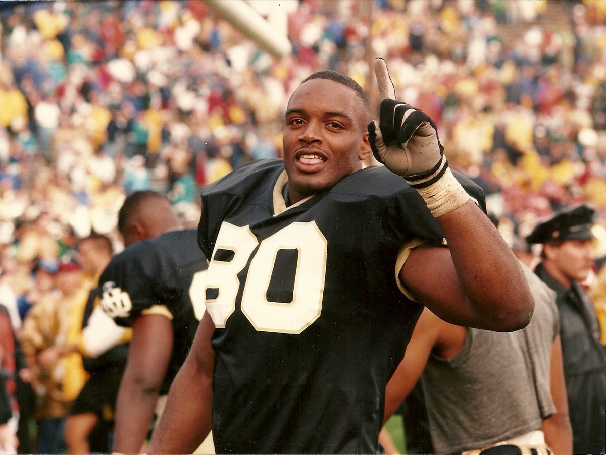 HoltzHeroes's tweet photo. Happy birthday to the Pride of Chiefland, FL & the VP of Holtz’s Heroes Foundation. When he is needed Big O is there. We love you brother and we appreciate all you do for us.
☘️ 🏈 🎓🌳🎂 #TEU https://t.co/5LM4PDKJeC