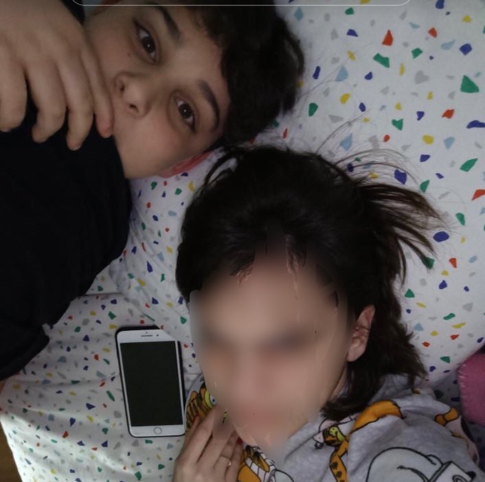 VeaxxyyFNBR's tweet photo. @garciaahugoo_ face reveal ya q a el le da verguenza 😊🤗 https://t.co/EnxZtH5Vq9