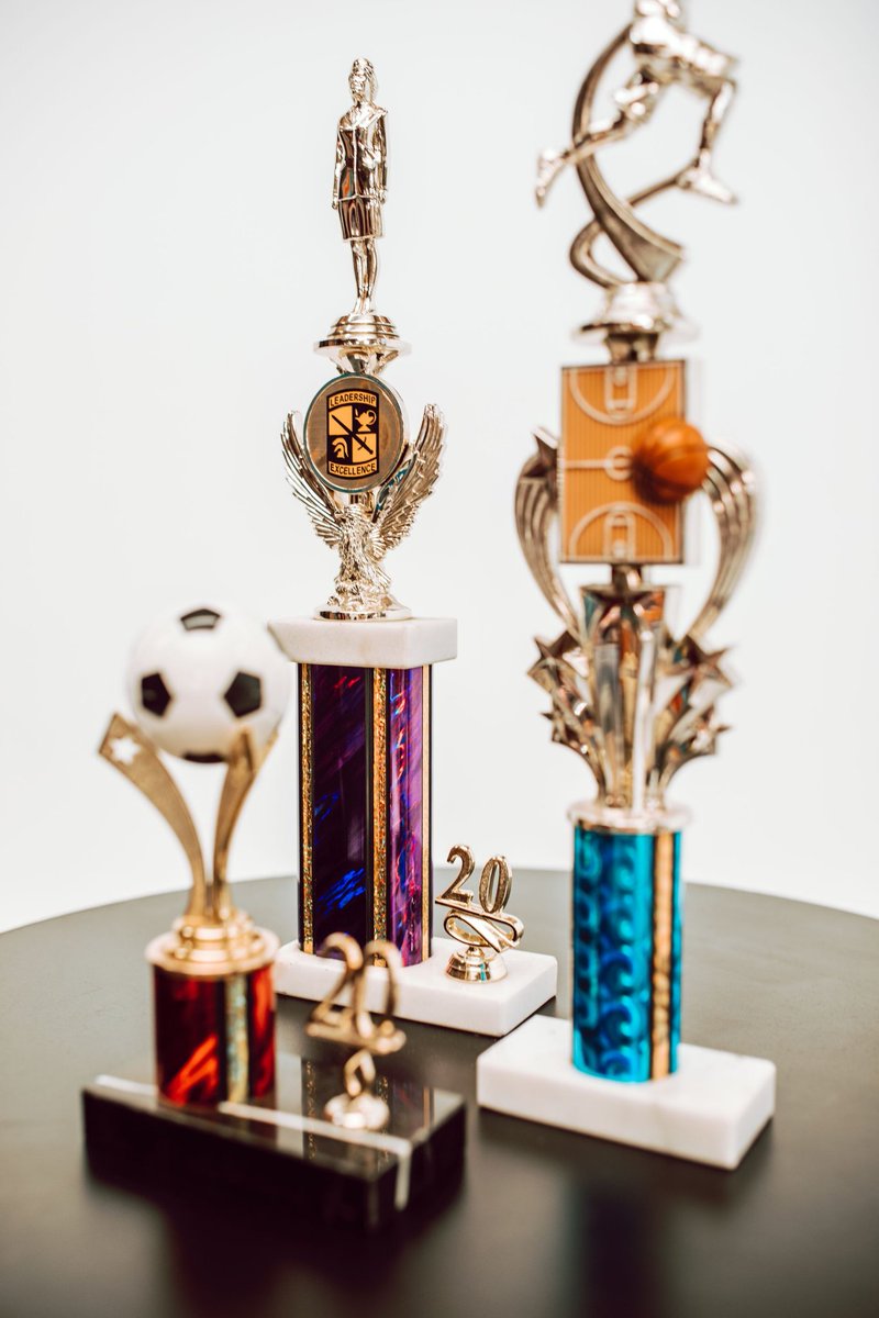 sportsfreemo's tweet photo. 🤔 WOULD YOU RATHER… ⚽
🟥 Win the World Cup but no Ballon d’Or
🟦 Win 5 Ballon d’Ors but NO World Cup ever.
#FootballDebate #ThisOrThat #FanTalk https://t.co/NoFDCVh32B