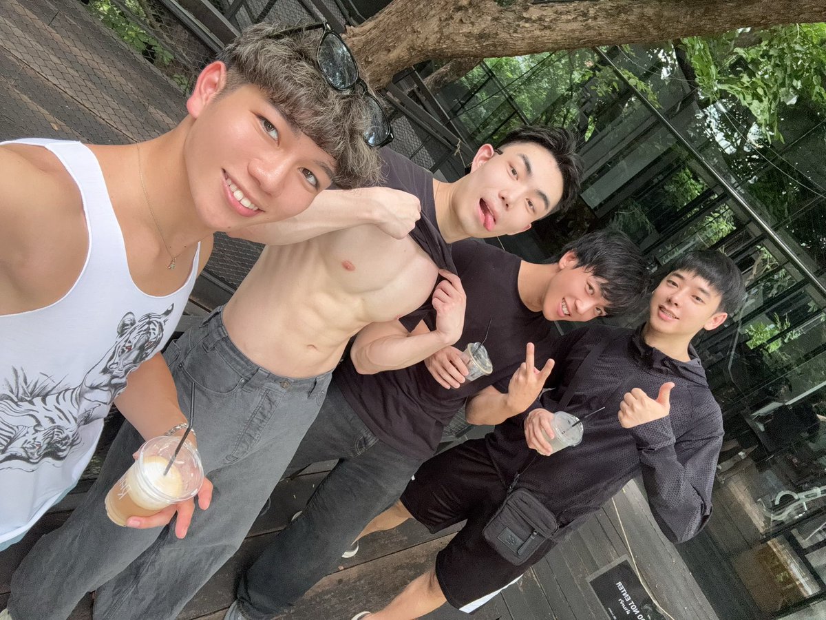 kennto_jp's tweet photo. วันนี้มาอาบป่า สูดอากาศดี ๆ กับทุกคน 🌳💚
今天和大家一起森林浴，呼吸新鲜空气。🌳💚

@JPboy_1069 
@xenon_r8 
@Monocorn_JP https://t.co/VeeKnSDkP8
