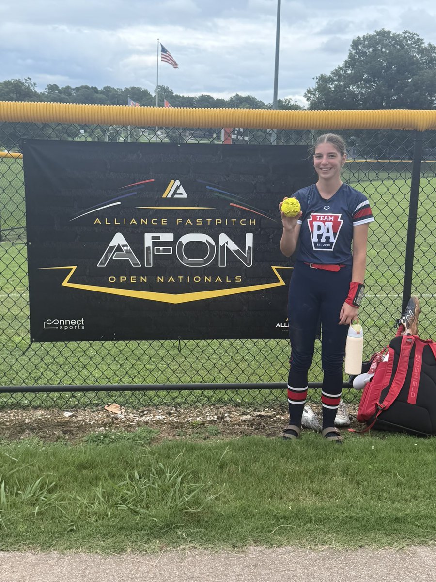 Shelby Novak CF / 1B / P tweet media