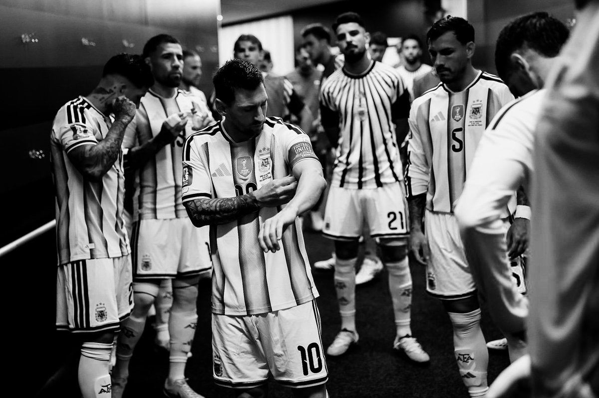 BarcaArchiveHQ's tweet photo. Lionel Messi
#FIFAWorldCup | #ARGESP https://t.co/5ckEE3w1HP