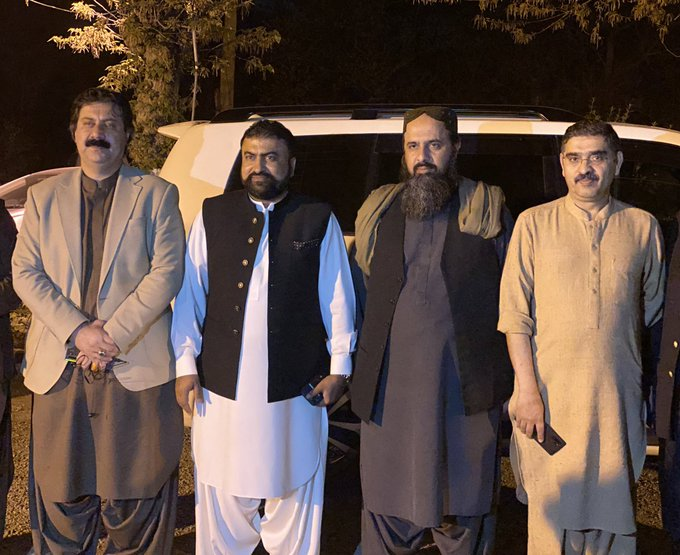 GujjarGt's tweet photo. @censoredmuslim1 Mastung main sarkari death squads operate kartay hain

Aik naam jo har baloch janta hai - Shafiq Mengal (Daesh)

Wo daesh jisnay judge par hamlay ki zimmedari qabool ki hai

@IMRANKHAN15881 https://t.co/c2UyQNegaj
