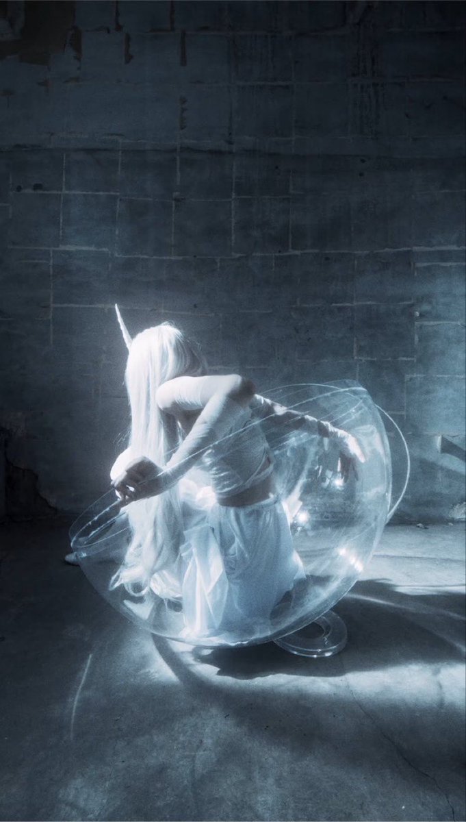 zonevivi's tweet photo. yall mind if i Lorebit out real quick bc whoever this is looks like theyre reborn like a phoenix wing... 5 egos 1 body vibes https://t.co/qWHzBwPFdv