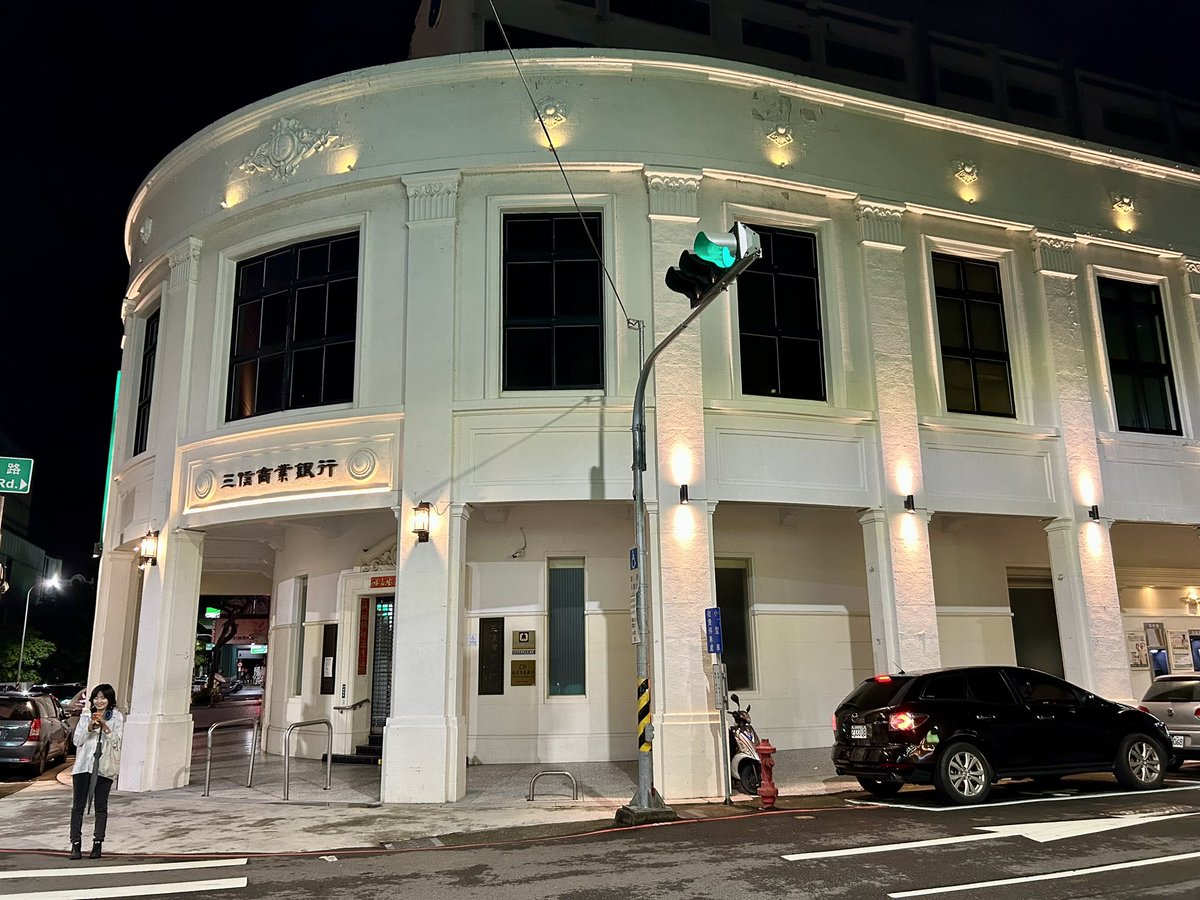warabimochi28's tweet photo. 引続きｗ先週の台中の街並み。というか、建物たち。① https://t.co/9j1lK96YbA