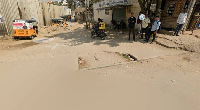 nchitimilla's tweet photo. @CMC_Offcl
@MC_Cyberabad
When the BHEL flyover construction began, a rainwater drainage canal was built alongside the road. However, the canal is now completely filled with mud and debris, and in several locations, the protective covers were never installed. Additionally, https://t.co/ppogsSPgSS