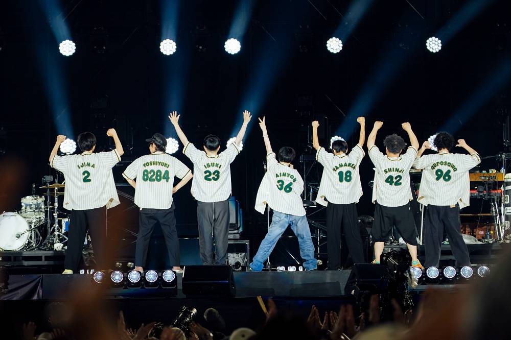 musicvoicejp's tweet photo. 【レポート】
#あいみょん
甲子園で10周年凱旋ライブ開催！
“４年越しの約束”果たす

甲子園ライブの2日間開催は25年ぶり
女性アーティストとしては初の快挙

AIMYON 10th anniversary LIVE 2026
「、、、」IN 阪神甲子園球場
ライブフォト全20枚📸

🗒️記事はこちら
https://t.co/JQqoU8mENn https://t.co/2Mv5SHY4LO
