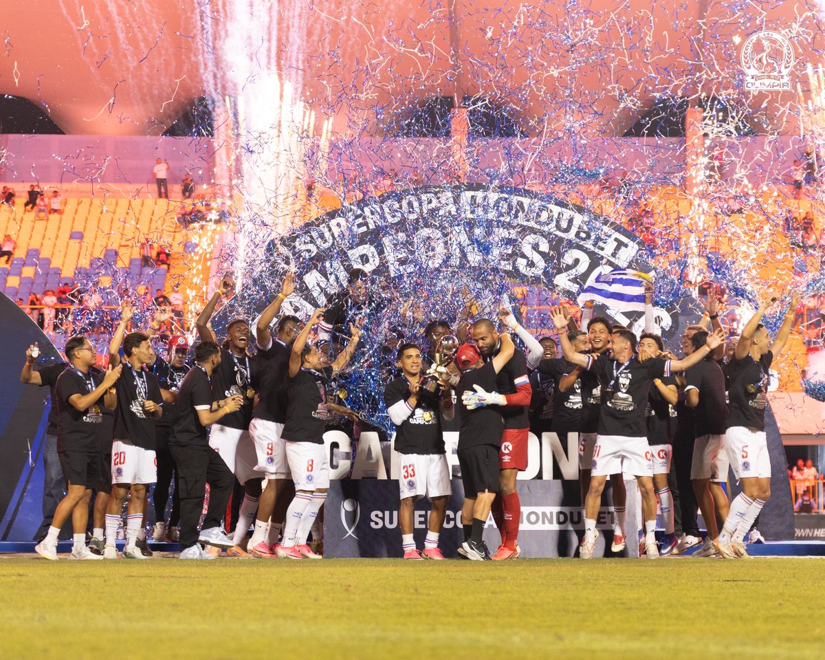 CDOlimpia's tweet photo. Que no se pierdan las lindas costumbres. 🤩

Dicen que no se cansan de seguirlas levantando. 🏆 https://t.co/Vzb0RHawjE