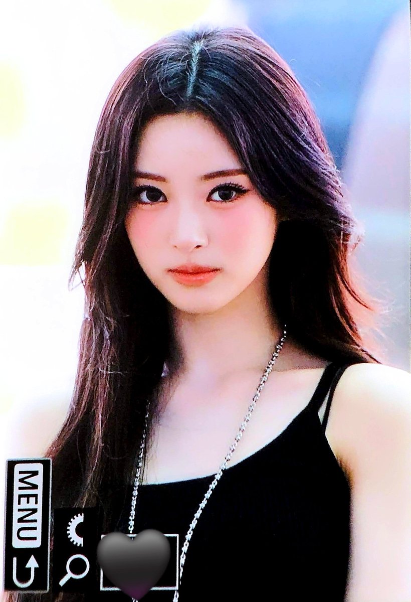 meovv_zip's tweet photo. 260724

#미야오 #MEOVV
#안나 #ANNA https://t.co/an8vqYZaiQ