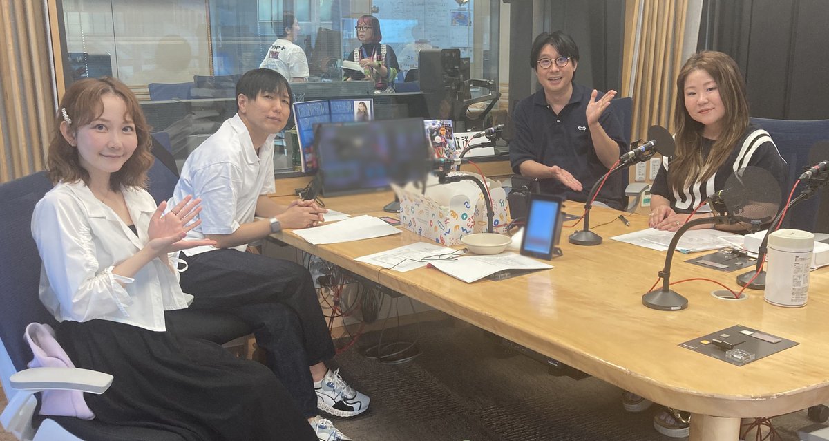 kameradi_joqr's tweet photo. 📻#ラジレンジャー 第721回放送📻

作詞家の #藤林聖子 さんをお迎えして、仮面ライダーゼッツ楽曲をはじめ、特撮ソングに携わったキッカケや星獣戦隊ギンガマンの歌詞にまつわる裏話をたっぷりと伺いました✨️

🔻radikoはこちら🔻
https://t.co/lNuHnDy84R

#鈴村健一 #神谷浩史 #秋田知里 https://t.co/WF40MxTrST