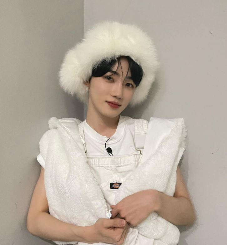 Kpop_Herald's tweet photo. One Hundred claims #THEBOYZ members who left the agency cannot use the “The Boyz” name, arguing that it holds the group’s trademark rights.

Fans, however, point to former agency IST Entertainment’s earlier decision to grant all 11 members the right to use the trademark free of charge. With New now the only member remaining under One Hundred, his position could become a key factor in the dispute. 

#THEBOYZ #더보이즈 #NEW #뉴 #ONEHUNDRED #차가원