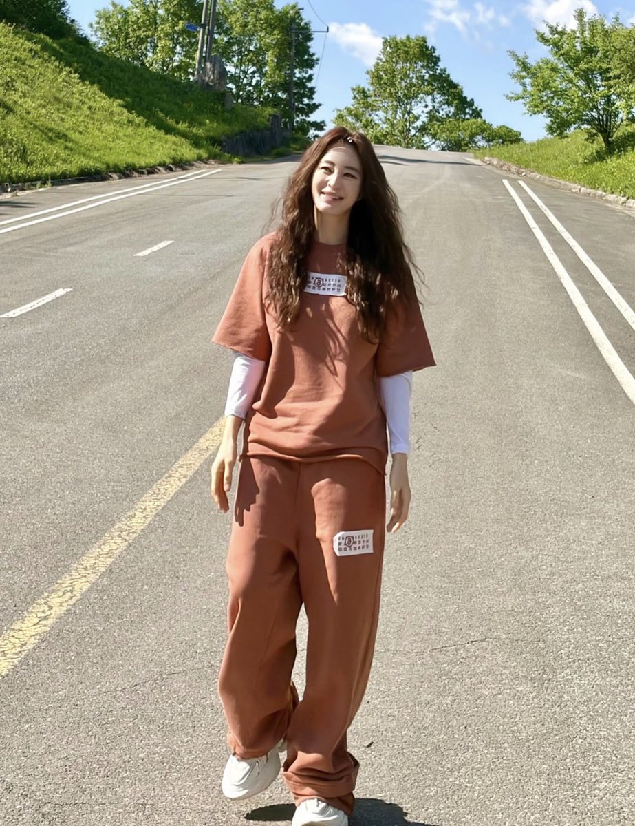 kimschew's tweet photo. BABIEST GURLLL https://t.co/RsrakyBX4P