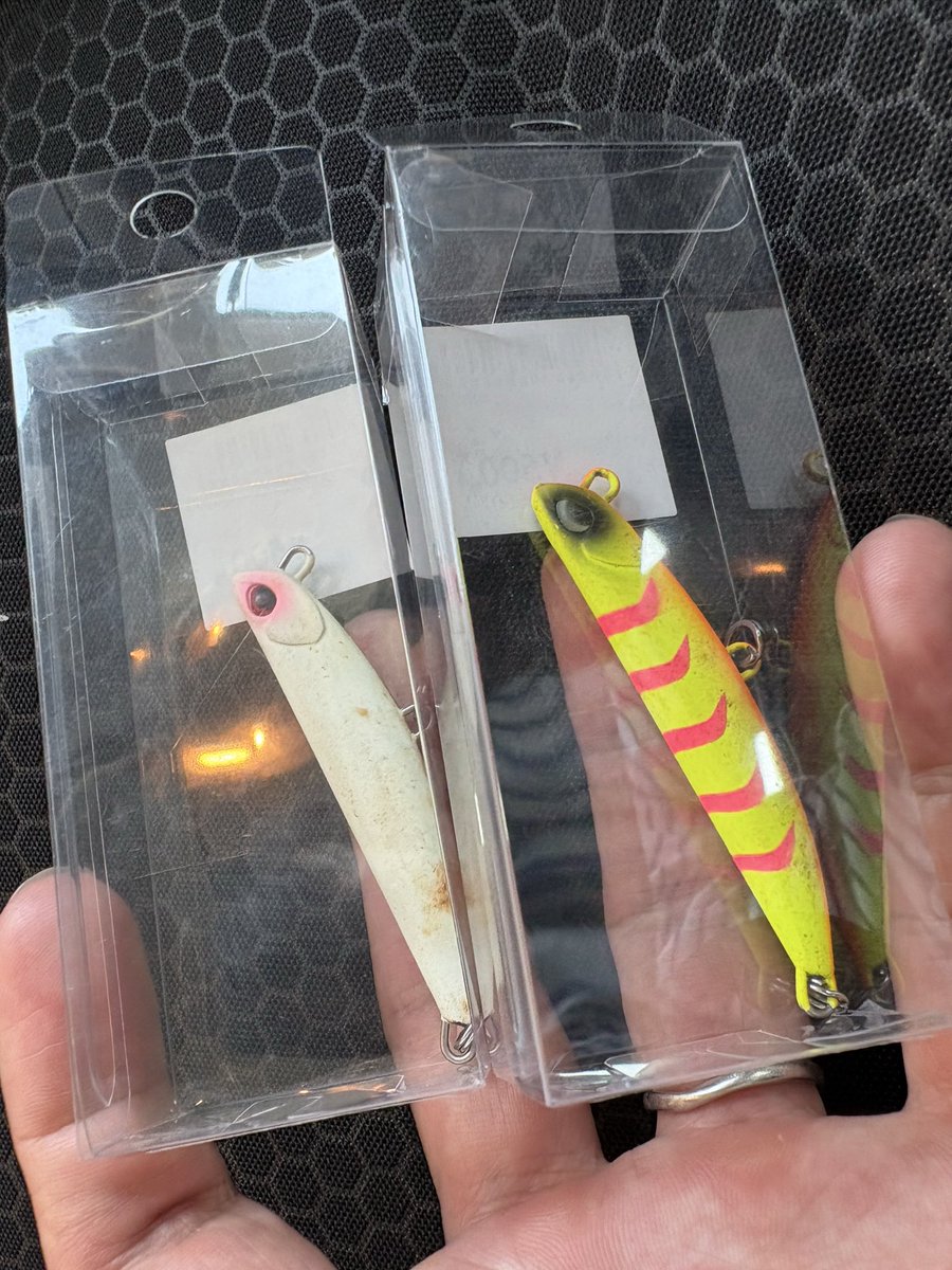 winter1126's tweet photo. ウェッジに続き、フリッパーゲット！しかもフリッパーit38が3本で1540円✌️32が2本で1100円！ https://t.co/zAhQbkDUoD