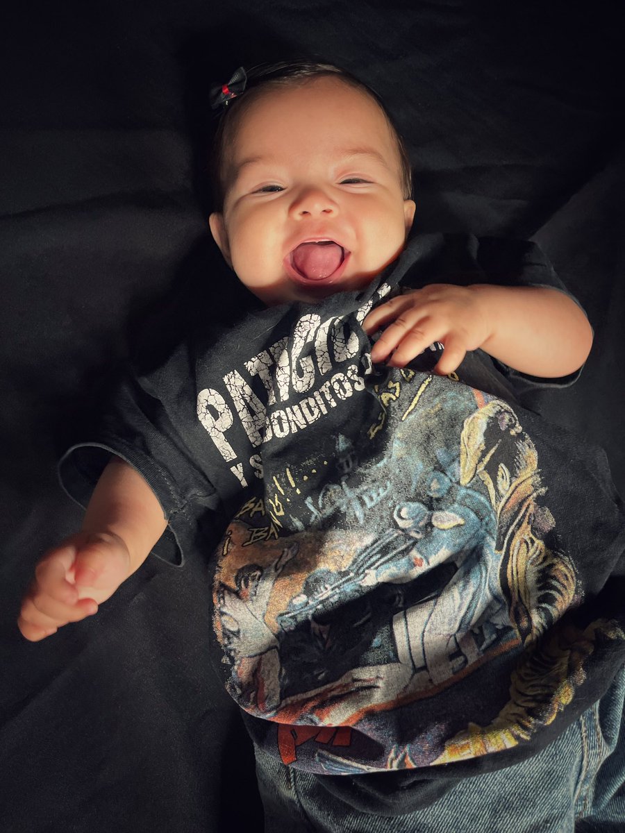 m_______s____'s tweet photo. 6 meses para la bebé ricotera 👶🏻🤘🏻 https://t.co/c7mppBeABz