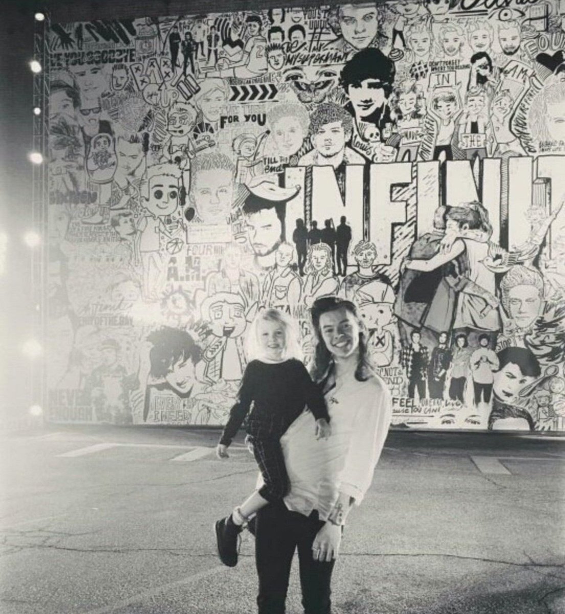HARRYMyAngel12's tweet photo. @Louis_Tomlinson yeah, we've known that since 2015😢😭
@onedirection @Harry_Styles @LiamPayne @NiallOfficial @zaynmalik
#16YearsOfOneDirection
#16YearsOf1D
#16YearsOneDirection
#DirectionersStillGoingStrong
#InfinityMusicVideo #Infinity #MusicVideo https://t.co/BGH47u4NF6