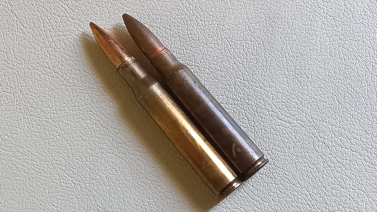 type99arisaka1's tweet photo. Ｍ２実包は九九式実包より５ｍｍ長い。 https://t.co/3Yq9OfKV9v