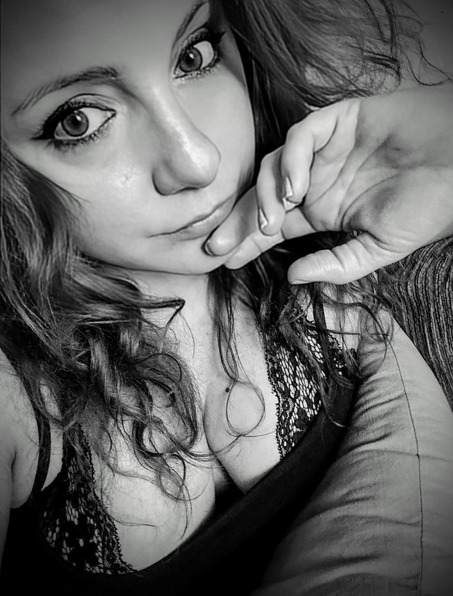Sil_SP81's tweet photo. #ByN 🤍🩶🖤
E un giorno... succede qualcosa... https://t.co/ljkXS0aQKv