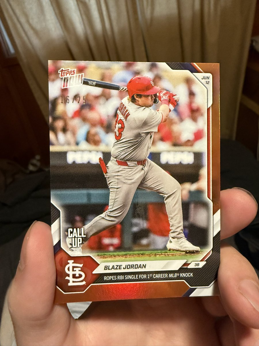 DylanmLeonard's tweet photo. Got lucky in my Topps Now order!!
Want to start your first hit rainbow? https://t.co/64kNT2gyDf