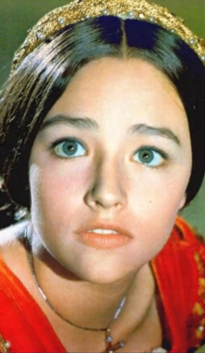 unhingedgroundz's tweet photo. Olivia Hussey https://t.co/HM9nT6Fvgh