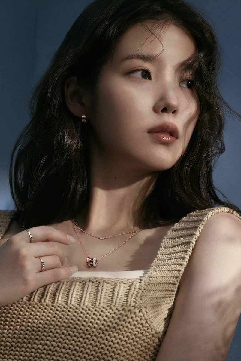 iuedelweiss's tweet photo. 아이유 제이에스티나 MERL with IU 화보
IU for J.ESTINA

#아이유 #IU #제이에스티나 https://t.co/5ph7tk7Ksh