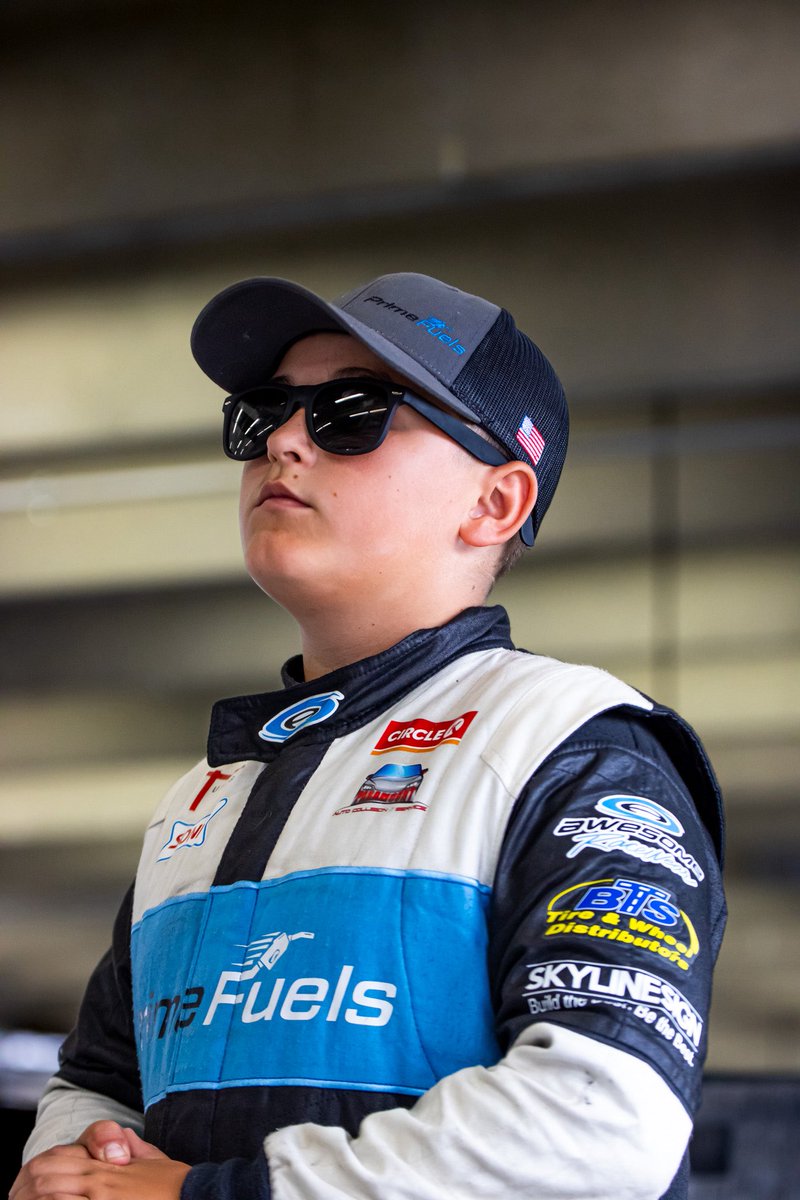 killacamtruett's tweet photo. Summer Shootout Rd. 9. We didn’t Qualify well. The car was tight &amp; I thought it was due to older tires so I didn’t provide the correct feedback &amp; we ended up starting in the back. In the Race, we drove from 28th to 8th &amp; then got hit in the side. We lost 10 spots finishing P17. https://t.co/Yt0YUsygxw