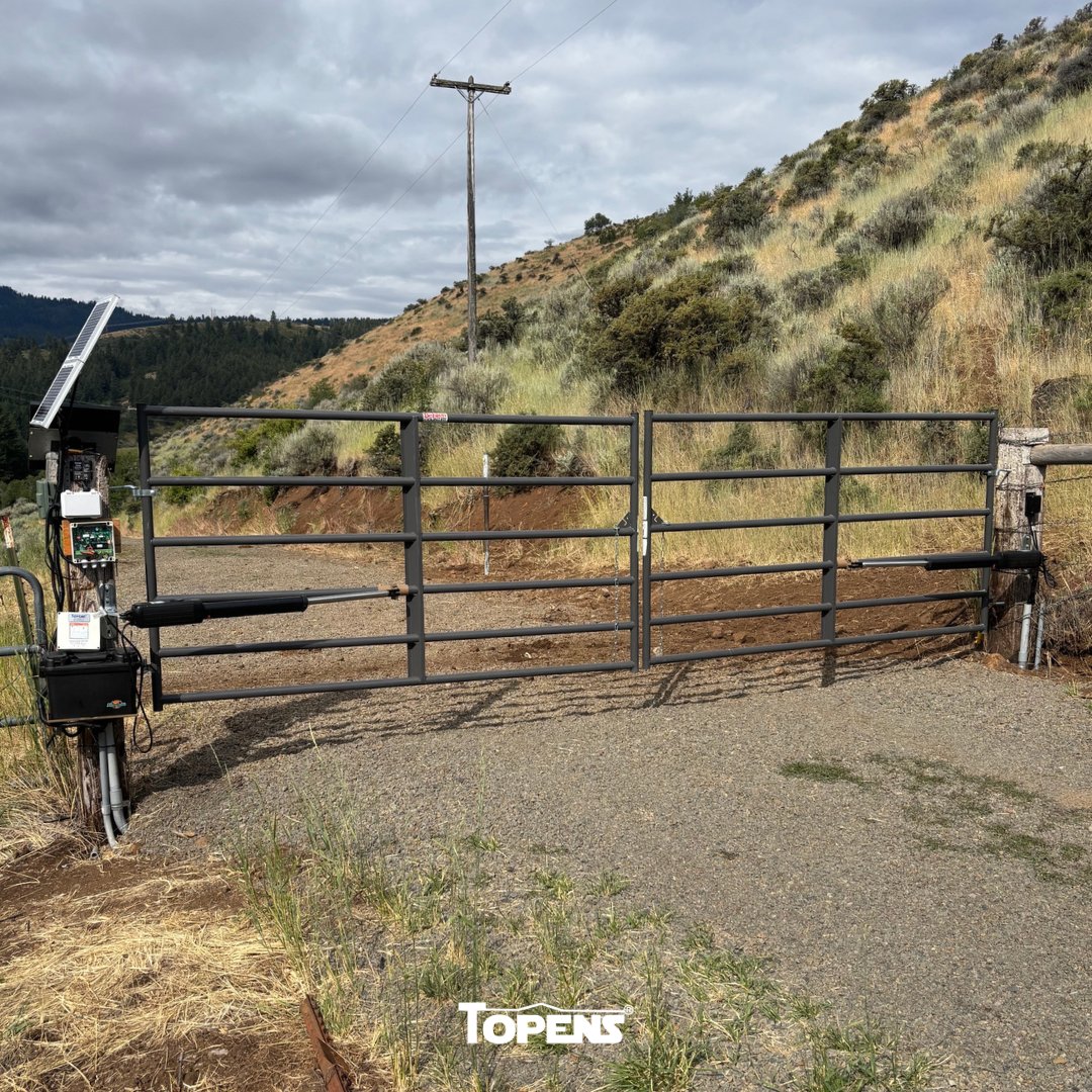 TOPENSOpener's tweet photo. No grid? No problem!
Enjoy automatic gate access, anywhere. 🌲
#Topens #solargateopener #offgridliving #gateautomation #SolarPower https://t.co/hcFokOoQcZ