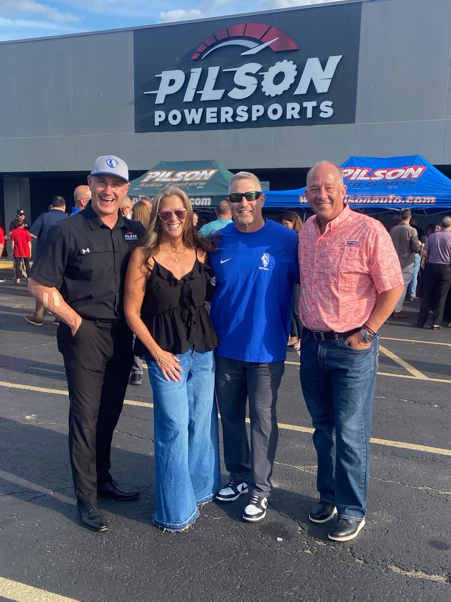 EIU_FB's tweet photo. Had a GREAT evening at Pilson Powersports‼️

#WeNotMe | #BleedBlue | #TogetherWeWill https://t.co/e6IklMrGGP